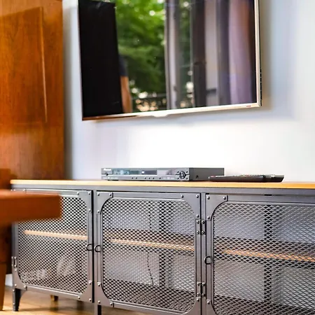 River House - J&d Daire *